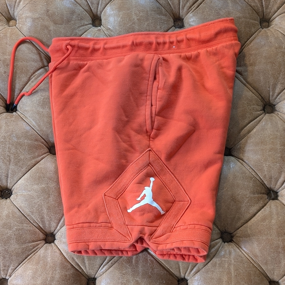Nike Air Jordan Essential Fleece Shorts Orange Size Small Drawstring Pockets